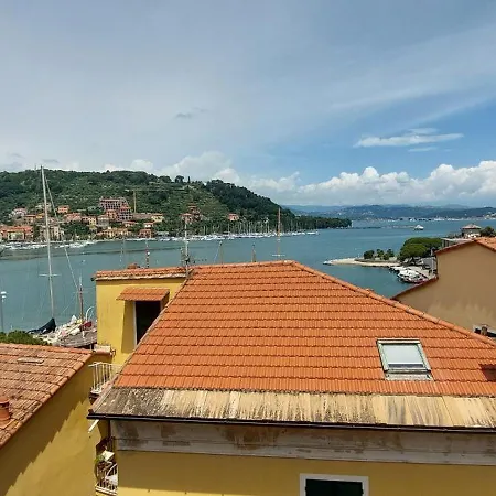 La Mansarda Sul Golfo شقة